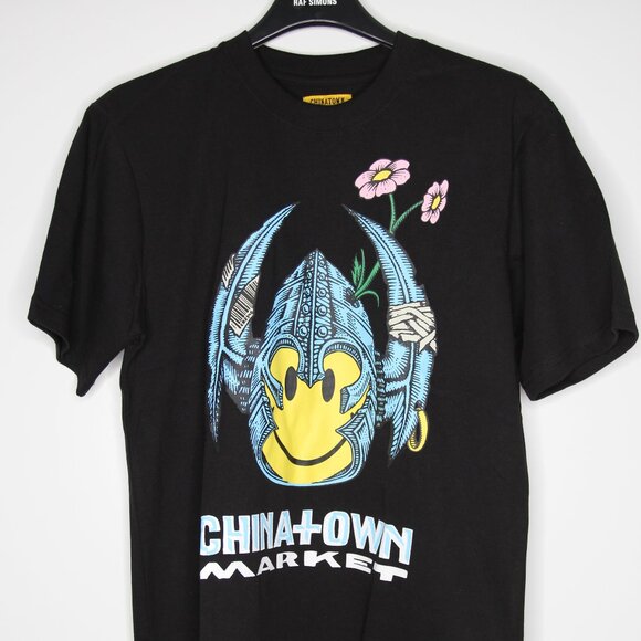 BNWT SS20 CHINATOWN MARKET VIKING SMILE TSHIRT S & M & L - Picture 2 of 10